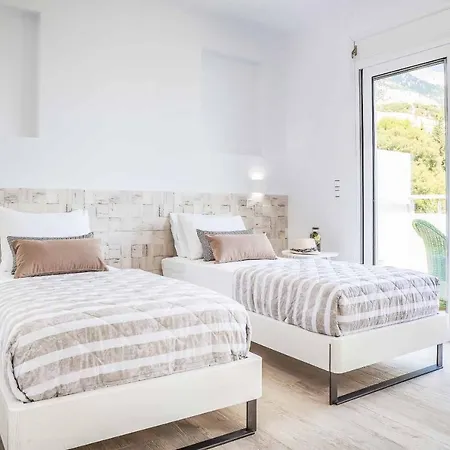 Villa Aris *